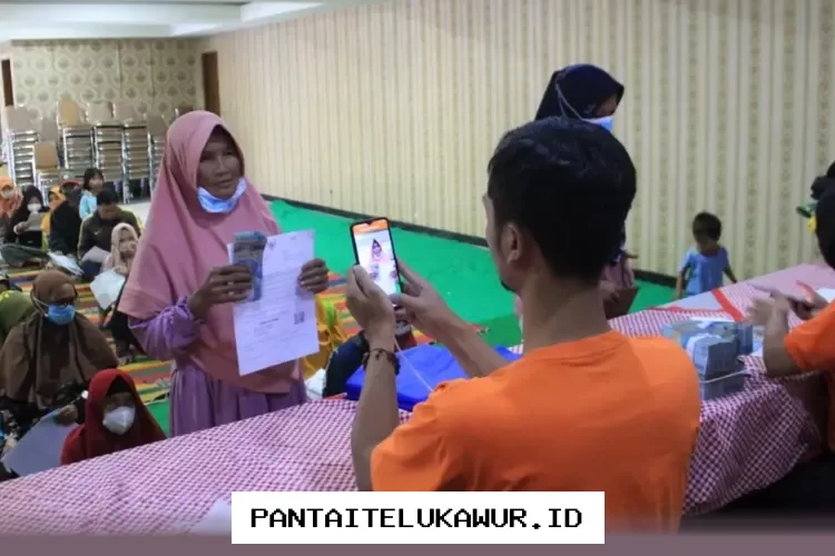 Bantuan Sosial Maret 2026 Cair, Warga Terima Beras 20 Kilogram dan Minyak Goreng 4 Liter serta PKH Tahap Pertama dari Bank Mandiri