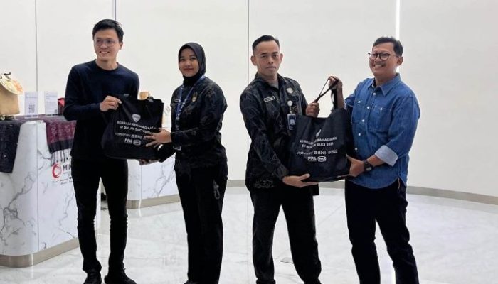 BUMN Bagikan Paket Ramadan kepada Pekerja Harian Lepas dan Penjaga Malam di Wilayah Jabodetabek