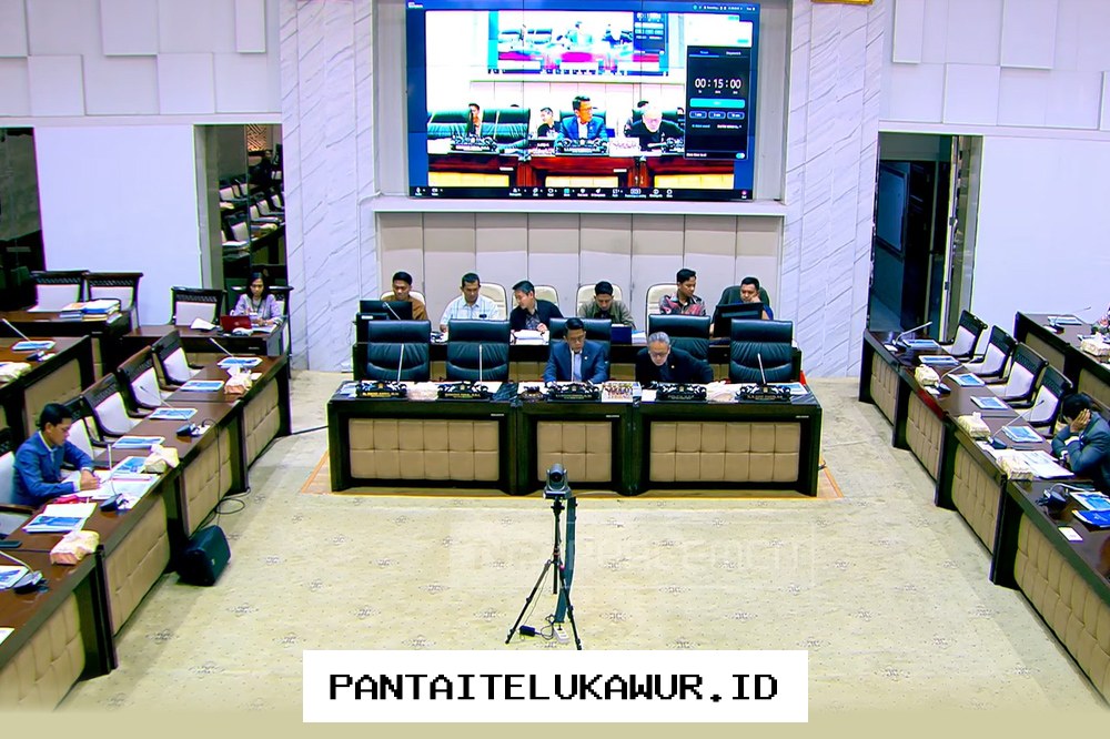 Susunan Lengkap Pengurus Dewan Komisioner OJK yang Baru Dilantik Hari Ini