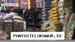 Keterbatasan Stok Minyak Goreng di Pasar Karangayu Semarang Picu Lonjakan Harga Bahan Pokok Lainnya