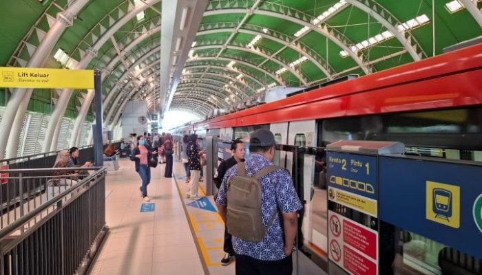 LRT Jabodebek Catat Rekor 228 Ribu Penumpang Selama Libur Lebaran Tahun Ini