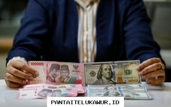 Rupiah Melemah 221 Poin pada Penutupan Senin Sore, Capai Level Rp17.600 per Dolar AS