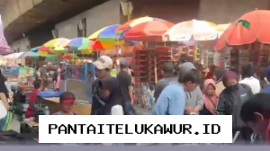 Menjelang Tahun Ajaran Baru, Permintaan Barang Sekolah di Pasar Asemka Naik Signifikan