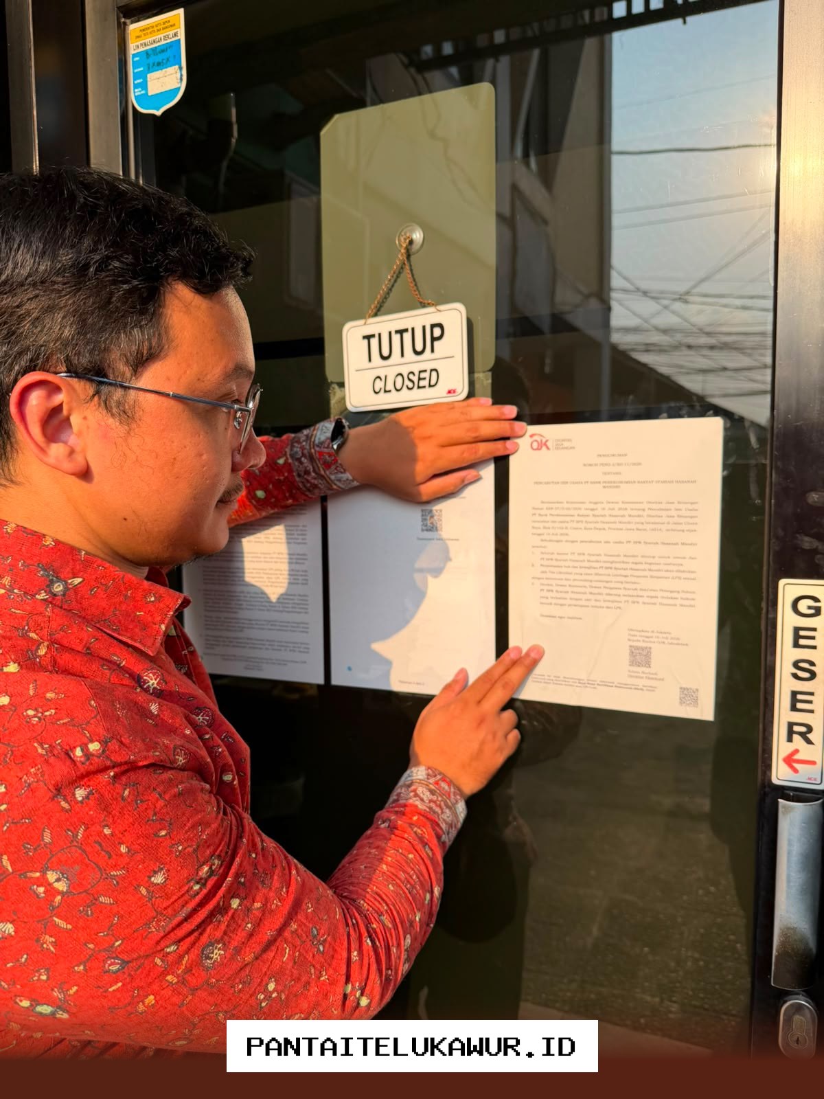 Otoritas Jasa Keuangan Menghentikan Operasional BPRS Hasanah Mandiri di Depok