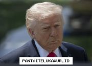 Trump Terapkan Tarif Impor Obat Generik Hingga 100 Persen pada 2028