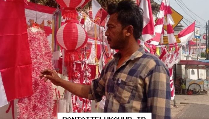 Menjelang Perayaan HUT RI, Pedagang Bendera Meraih Pendapatan Hingga Rp3 Juta per Hari